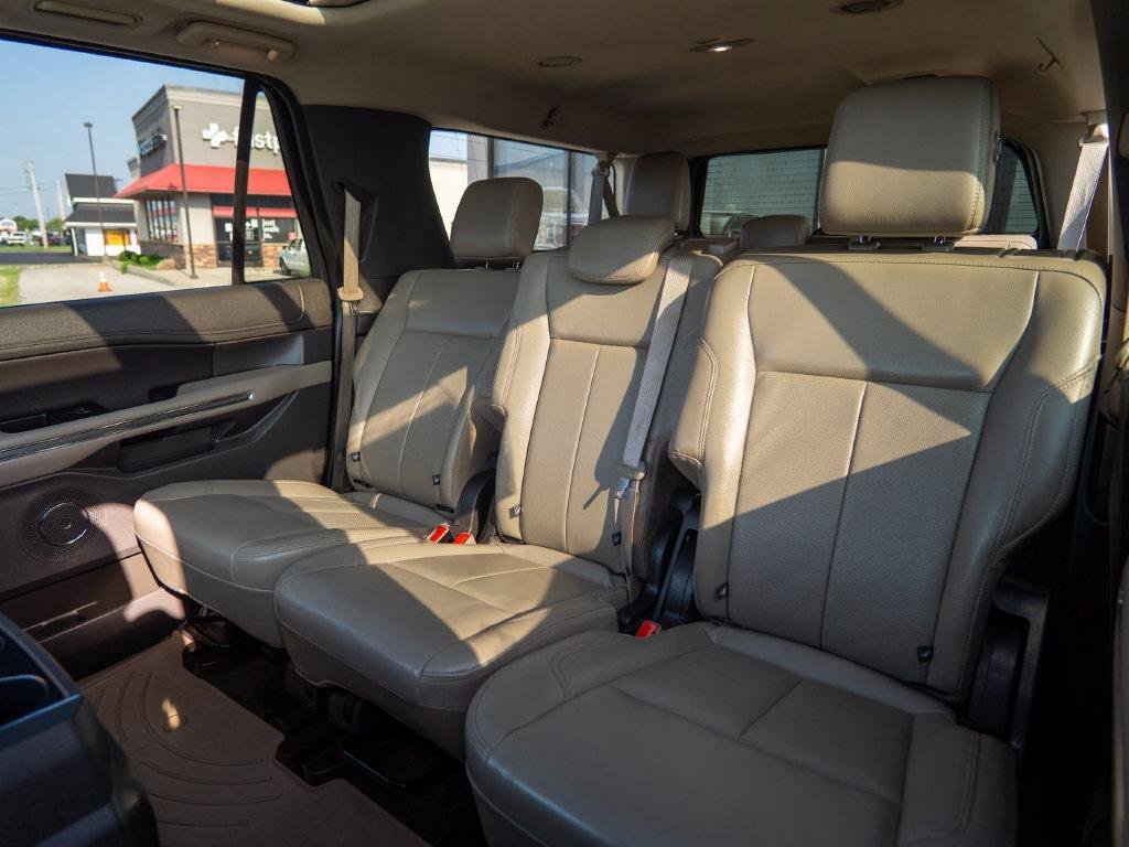 Used 2020 Ford Expedition Max XLT w/ Equipment Group 202A RWD image 37