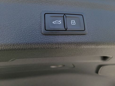 Certified 2025 Audi Q3 2.0T Premium w/ Convenience Package image 31