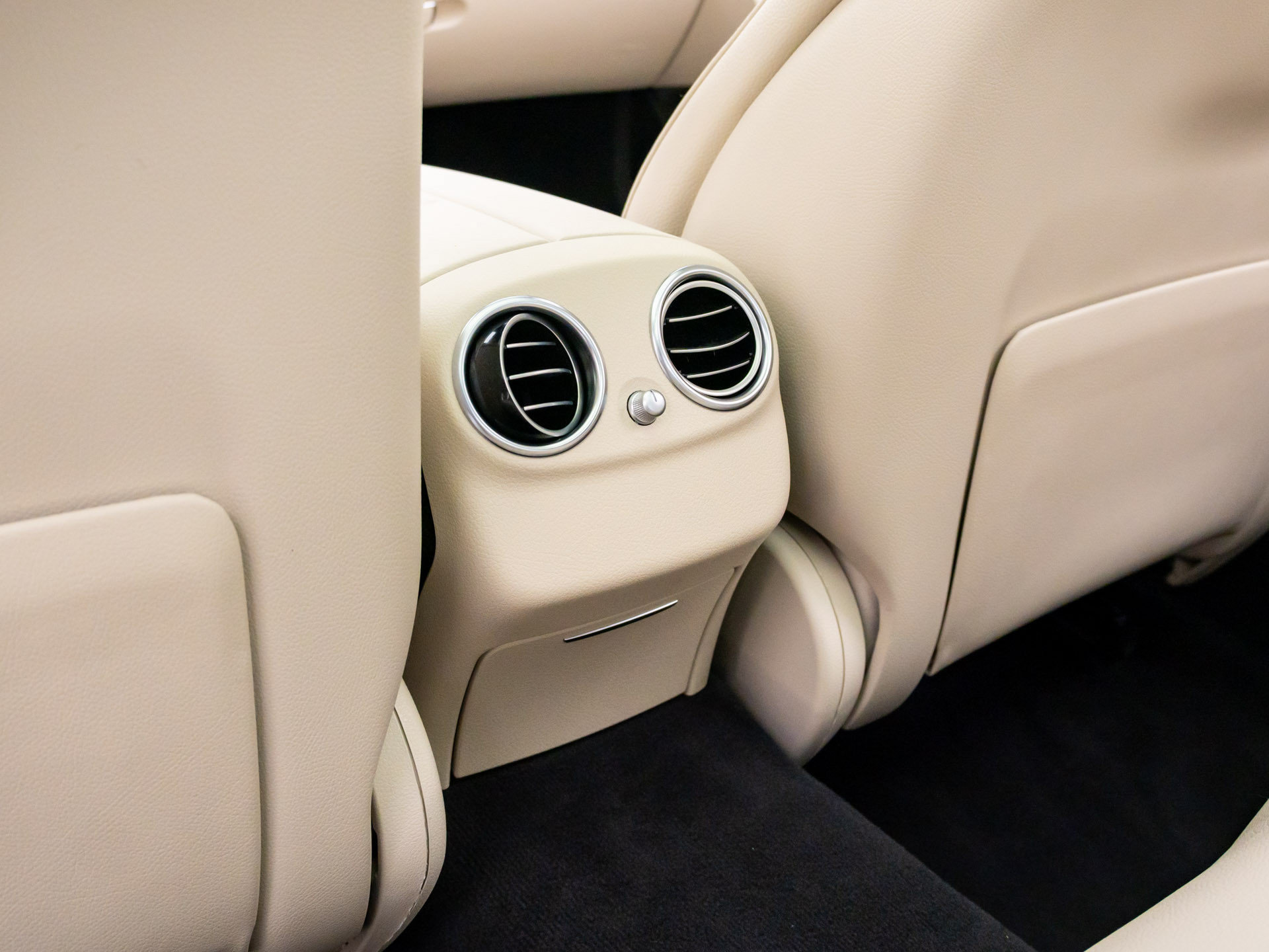 Used 2023 Mercedes-Benz E 350 4MATIC Sedan image 20