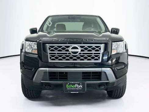Used 2023 Nissan Frontier SV AWD/4WD image 2