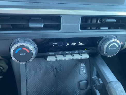 Used 2025 Toyota Tacoma SR image 18