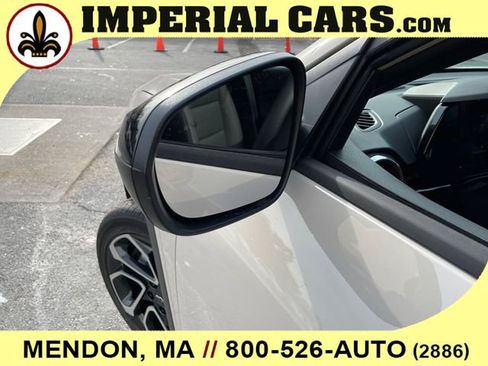 New 2026 Chevrolet Trax RS w/ Sunroof Package image 8