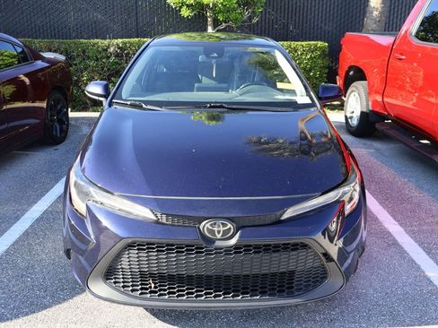 Used 2022 Toyota Corolla LE FWD image 5