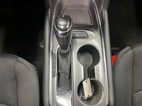 Used 2016 Chevrolet Malibu LT image 14