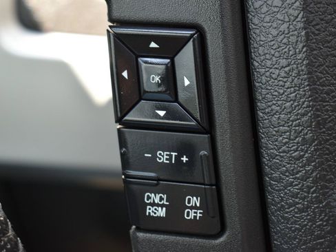 Used 2014 Ford F150 Raptor w/ Equipment Group 801A Luxury AWD/4WD image 14