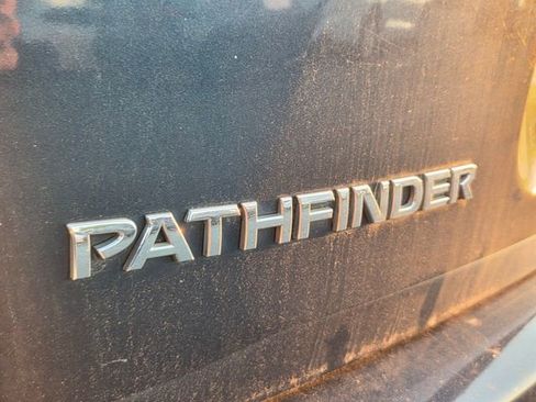 Used 2013 Nissan Pathfinder SL w/ Trailer Tow Pkg FWD image 11