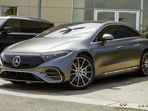 Used 2023 Mercedes-Benz EQS 580 4MATIC Sedan image 1