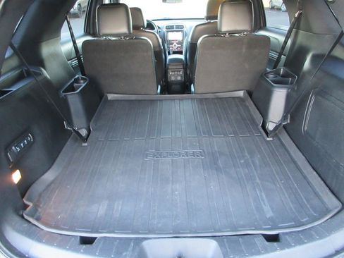 Used 2017 Ford Explorer Sport w/ Equipment Group 401A image 13