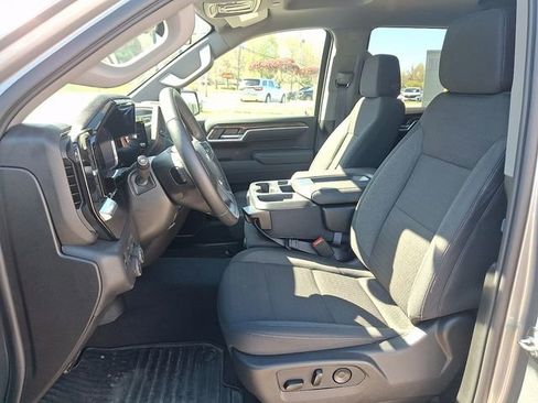 Used 2026 Chevrolet Silverado 1500 LT AWD/4WD image 2
