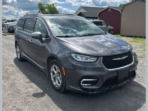 Used 2021 Chrysler Pacifica Limited FWD image 1