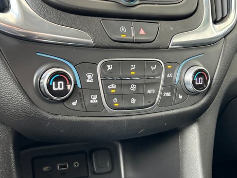 Used 2023 Chevrolet Equinox LT w/ Driver Convenience Package FWD image 20
