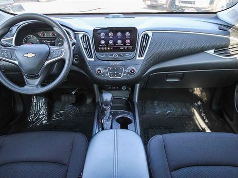 Used 2024 Chevrolet Malibu LT image 12
