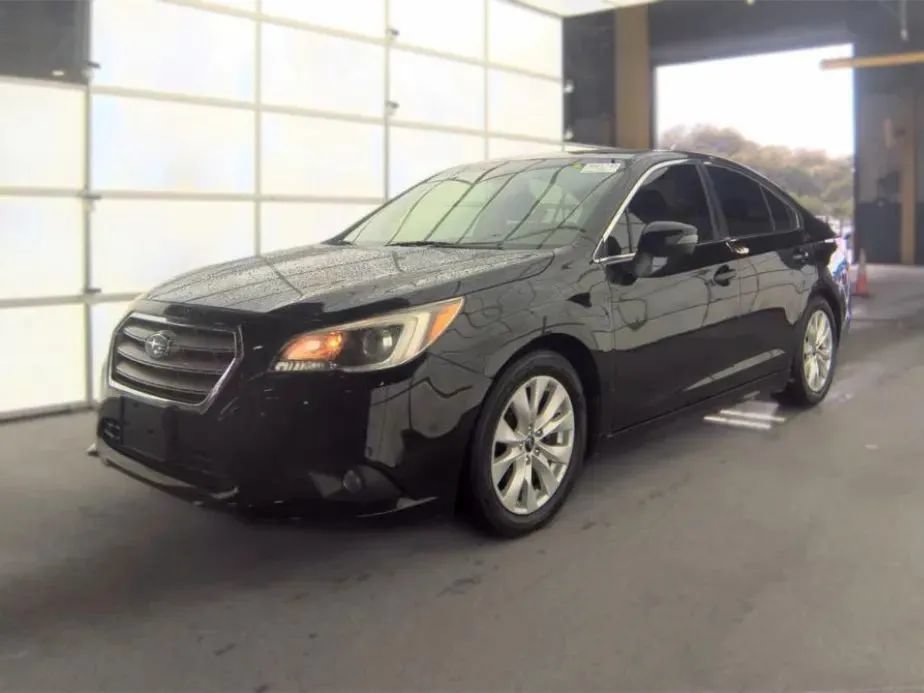 Used 2017 Subaru Legacy 2.5i Premium AWD/4WD image 1