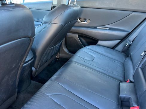 Used 2023 Hyundai Elantra Limited FWD image 14