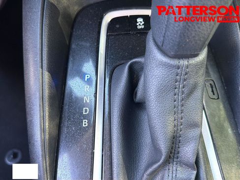 Used 2025 Toyota Corolla LE FWD image 11