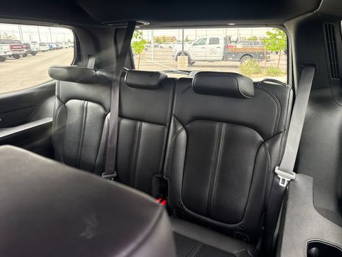 Used 2025 Jeep Wagoneer 4WD image 29
