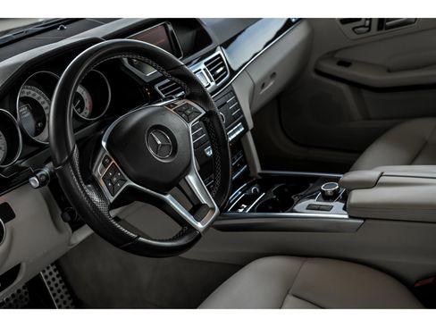 Used 2016 Mercedes-Benz E 350 4MATIC Sedan image 15