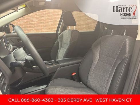 Certified 2023 Nissan Rogue SV image 8