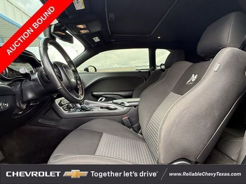 Used 2018 Dodge Challenger R/T Scat Pack RWD image 24