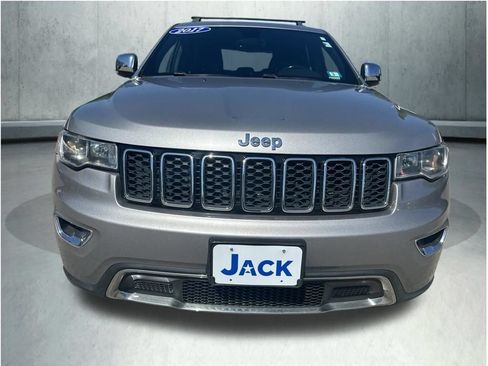Used 2017 Jeep Grand Cherokee Limited AWD/4WD image 10