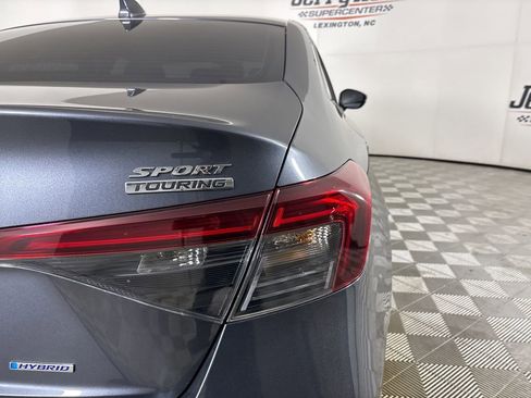 Used 2025 Honda Civic Sport image 32