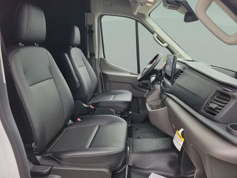 New 2026 Ford Transit 250 148 High Roof Extended w/ Load Area Protection Package RWD image 29