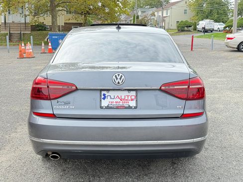 Used 2018 Volkswagen Passat 2.0T SE image 5