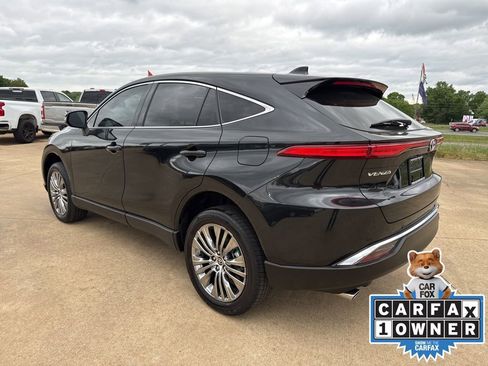 Used 2024 Toyota Venza Limited AWD/4WD image 5