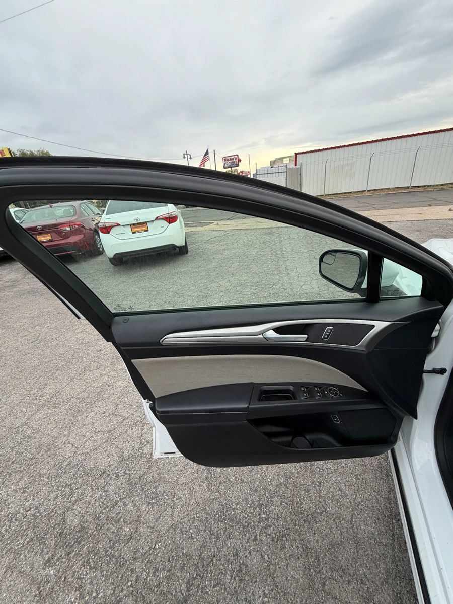 Used 2018 Ford Fusion S FWD image 10