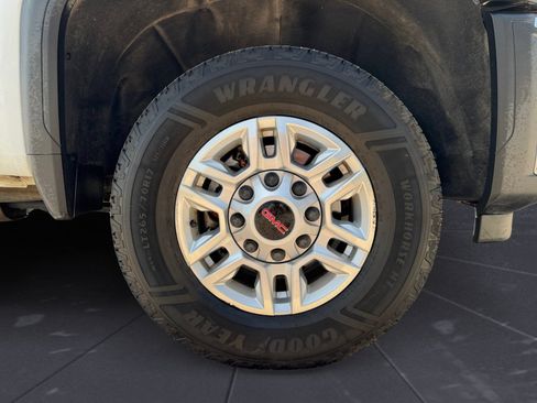 Used 2024 GMC Sierra 2500 Pro w/ Convenience Package AWD/4WD image 13