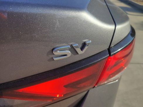 Used 2024 Nissan Sentra SV FWD image 9