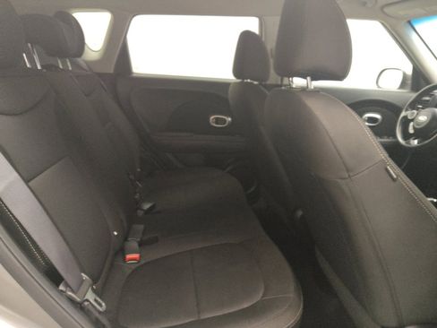 Used 2019 Kia Soul FWD image 19