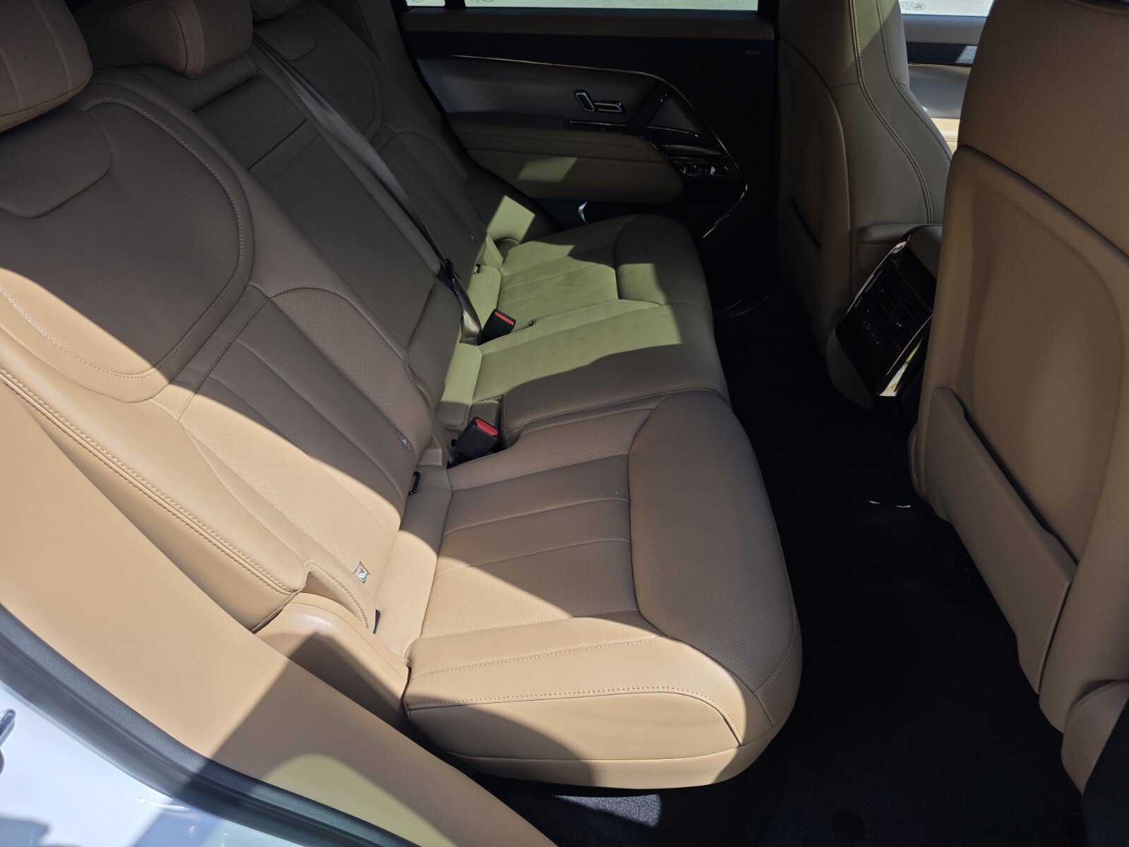 New 2027 Land Rover Range Rover Sport SE AWD/4WD image 5