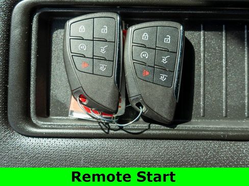 Used 2022 GMC Yukon XL AT4 w/ AT4 Premium Plus Package image 32