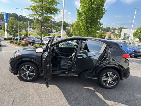 Used 2019 Honda HR-V Touring image 19