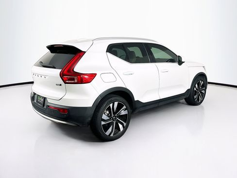 Used 2024 Volvo XC40 B5 Plus w/ Climate Package AWD/4WD image 9