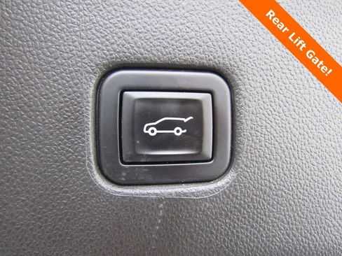 Used 2022 Chevrolet Blazer LT image 18