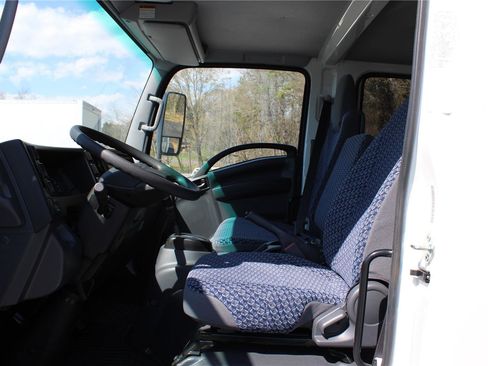 New 2024 Chevrolet Low Cab Forward image 11