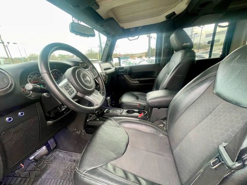 Used 2016 Jeep Wrangler Unlimited Sport image 5