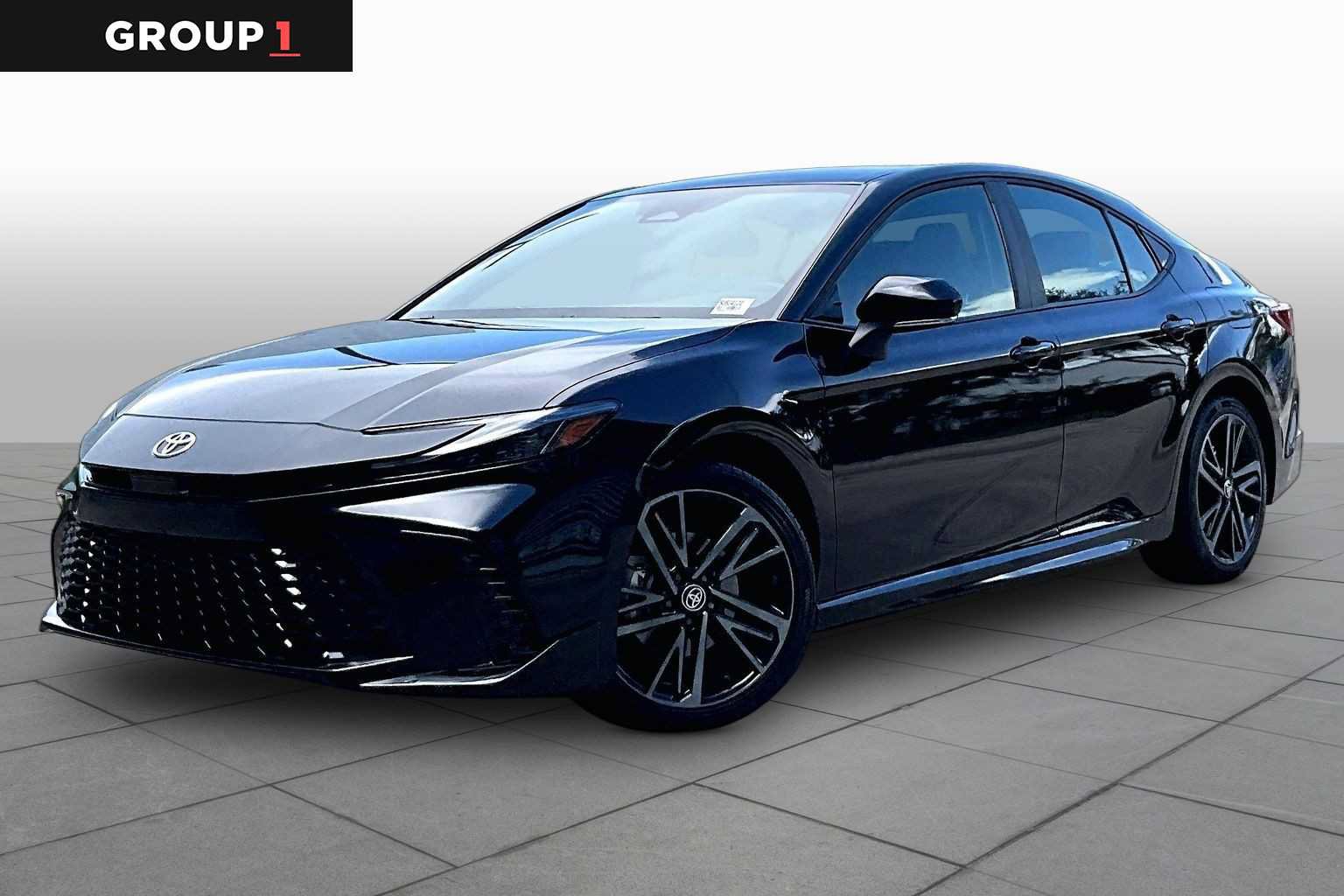 Used 2025 Toyota Camry XSE AWD/4WD image 1