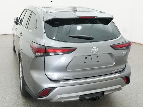 New 2026 Toyota Highlander Platinum AWD/4WD image 39