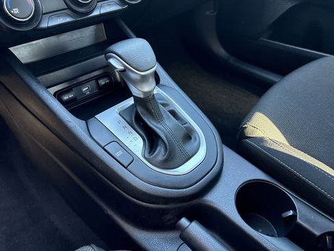 Used 2023 Kia Forte LXS image 16