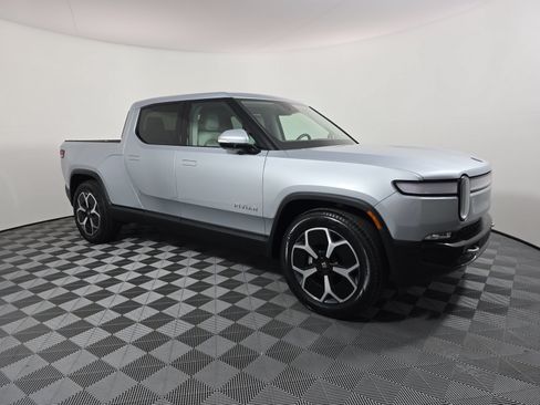 Used 2024 Rivian R1T Adventure Dual AWD/4WD image 7