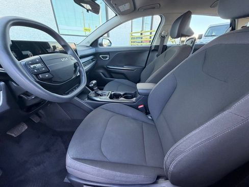 Used 2026 Kia K4 FWD image 25