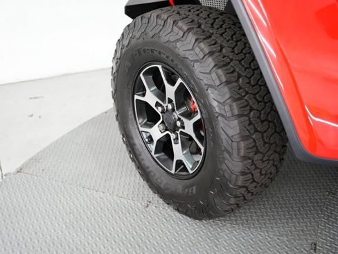 Used 2018 Jeep Wrangler Unlimited Rubicon AWD/4WD image 52
