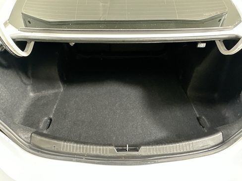 Used 2018 Chevrolet Malibu Premier w/ Premier Sun and Wheel Package FWD image 29