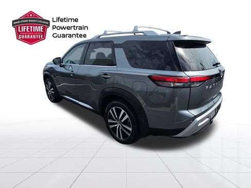 Certified 2023 Nissan Pathfinder Platinum w/ Cargo Package AWD/4WD image 3