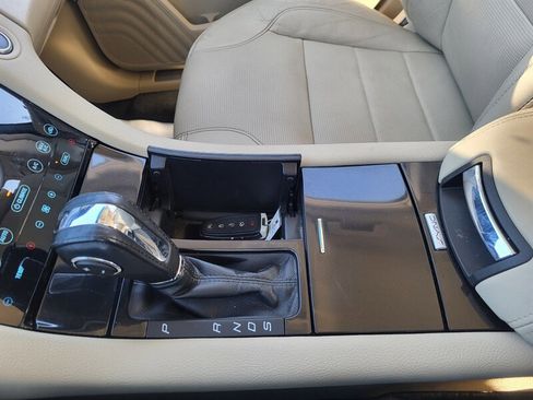 Used 2015 Ford Taurus Limited w/ Equipment Group 301A image 21