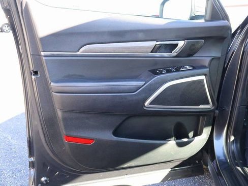 Used 2022 Kia Telluride EX w/ EX Premium Package image 22