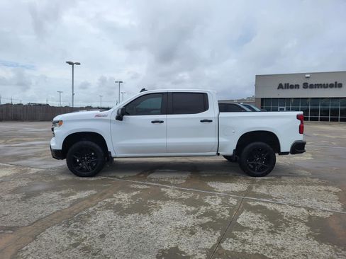 Used 2023 Chevrolet Silverado 1500 LT Trail Boss w/ LT Trail Boss Premium Package AWD/4WD image 2